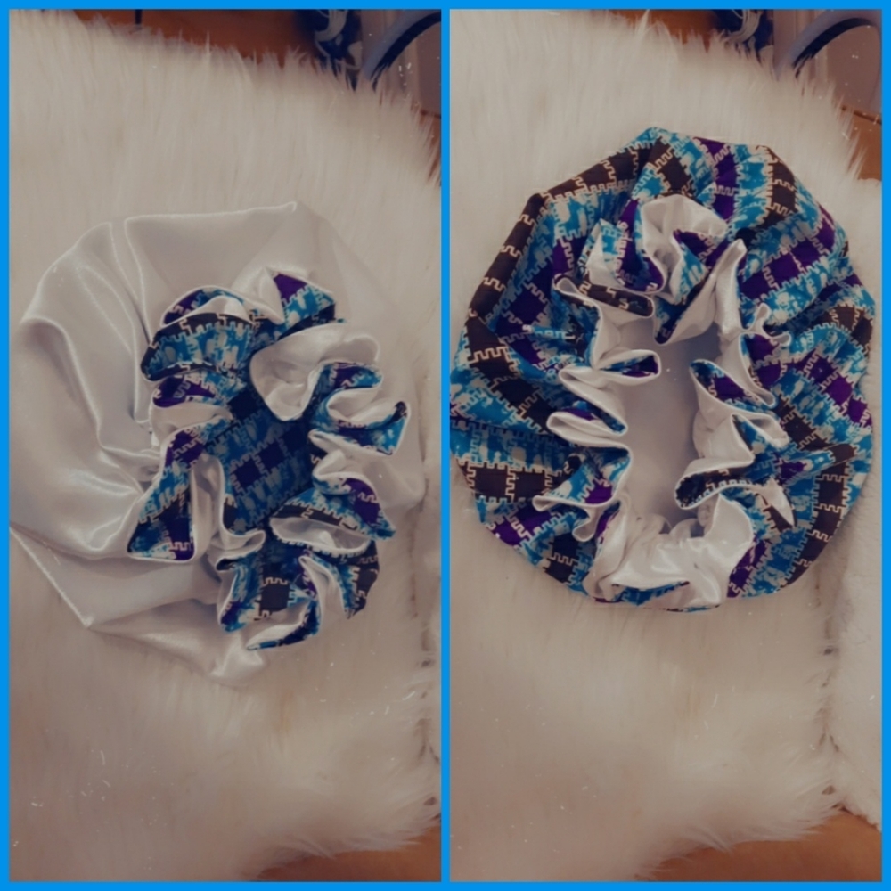Bonnets - Picture 3 of 3